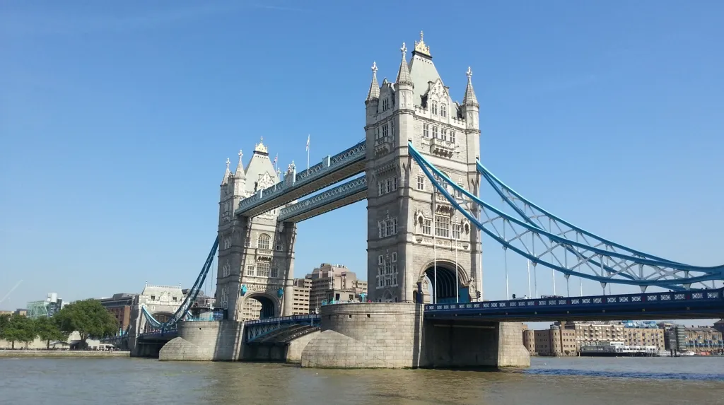 Tower bridge, London (UK) 2013